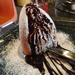 CAFE RESTAURANT GARAGE - オムレツハーフセット(チョコ)850円(税別)、トッピング バニラアイス120円(税別)