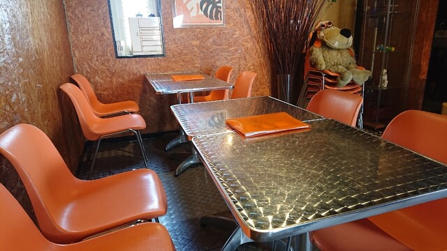 CAFE RESTAURANT GARAGE photo 5