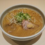 IOrI - 味噌ラーメン ビジュアルも『すみれ』ですね。