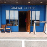 OISEAU COFFEE - 新舞子駅から、産業道路に出るすぐ手前、おしゃれなブルーの外観