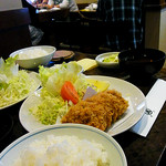 丸五 - 特ヒレかつ(セットメニューごはん・赤だし・新香付き)