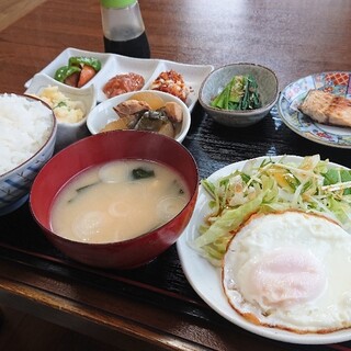 たま味 - 料理写真:日替わり定食 700円(税込)