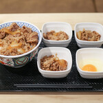 吉野家 - 牛丼 特盛 + 肉だく牛丼3皿 + 玉子☆
