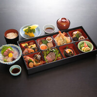 お弁当『桜-さくら-』.