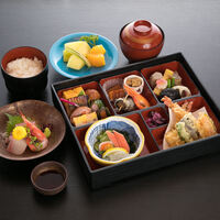 お弁当『言問 -こととい-』.