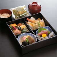 お弁当『駒形 -こまがた-』 .