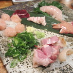 鶏家 たちばな - 比内地鶏造里の盛り合わせ