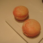 キャーヴ・ド・ポール・ボキューズ - 小菓子：マカロン