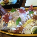 伊豫水軍 - 海峡料理三人前はその日の旬の魚が登場する