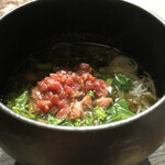 AUBE - ⚫︎馬刺しのビーフン　〆はビーフン東のオマージュ♡