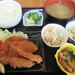 Some Chuu - エビフライとハムフライ定食　399円