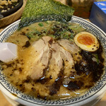 Marugen Ramen - 黒とんこつチャーシュー麺