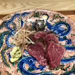 肉屋 田中 - 特産松坂牛48ヶ月ランプ 昆布締めして炭に当てて 酢橘の香りの醤油と塩で