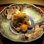 もと井 - 蒸し鮑と赤貝に、ほおづき・花野菜。　　　　　2020.03.27