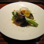 本城 - 雲丹・うど・ヤングコーン・グリーンアスパラ・帆立の燻製。若芽のジュレがかかって。