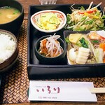 Irori - 日替りランチ850円 今日は八宝菜 