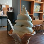 氷菓子屋KOMARU - ピスタチオソフト