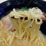 はま寿司 - 博多とんこつラーメンの麺