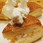 コメダ珈琲店 - 上にもアイスをオンしてパクー!