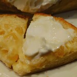 コメダ珈琲店 - アイスクリームを塗り