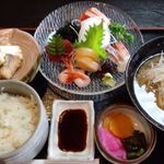 海仙茶屋 武さし野 - お昼の刺身定食