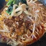 痺れ麻婆豆腐とトロトロお肉の回鍋肉 九尾の狐 - 