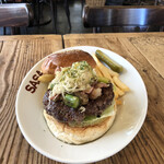 GRILL BURGER CLUB SASA - ４月のマンスリーバーガー
      『アスパラベーコンバジルバーガー￥１１５０』