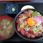 みなと市場 小松鮪専門店 - ◆「まぐろユッケ丼」