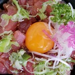 みなと市場 小松鮪専門店 - ◆「まぐろユッケ丼」