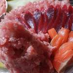 みなと市場 小松鮪専門店 - ◆「まぐろの柵」