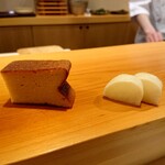 鮨 あらい - 玉子焼きとべったら漬け