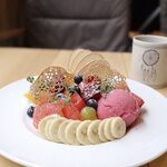 季節のフルーツ MORI MORI とおり越して溢れちゃったよ タルト