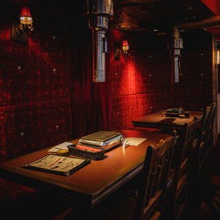 [Completely private room for 6 to 10 people] *Seating fee included: 10,000 yen for 2 tables