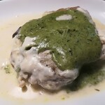 洋惣菜 亀洋 - 鶏もも肉のフリカッセ春菊のクリームソース添え✨✨