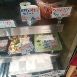 洋惣菜 亀洋 - この日のショーケース✨　このパフェ旨し