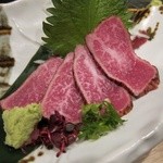 酒肴一献 わさびん - 佐賀牛 イチボの炙りたたき