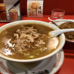 末廣ラーメン本舗 - 中華そば（並）セット！　
      　
      中華そば（並）とヤキメシ1/2がセットになっている。