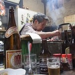 庚申酒場 - 焼き鳥焼くおかあさん