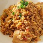 香 - 干し肉入りピリ辛炒飯