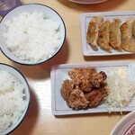 繁ちゃんラーメン - 一緒に注文。白ご飯と1品で280円