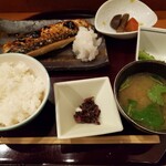 Am Bai - 鯖の塩焼き定食、1,000円。