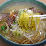 味噌ラーメンの麺