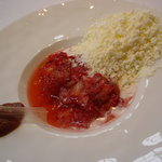 オーベルジュ・ド・リル - 苺とミルクのシャーベット　リュバーブと共に