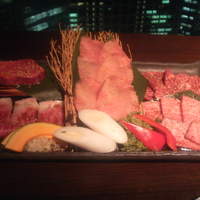 天空焼肉 星遊山 - 肉の盛り合わせ