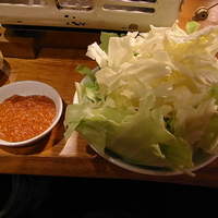 焼肉ホルモン 稲田 - キャベツ盛り