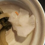 久兵衛屋 - かぶの酢漬けみたいな味なんやけど、これもしゃくし菜漬け