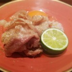 鳥茂 - 黒豚すき焼き　山椒の香りが ………