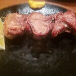 鳥茂 - 厚切りタン　タン元