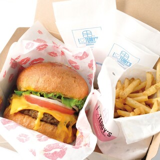 テディーズ ビガー バーガー 横浜みなとみらいワールドポーターズ店 Teddy S Bigger Burgers 馬車道 ハンバーガー ネット予約可 食べログ テディーズ ビガー バーガー 横浜みなとみらいワールドポーターズ店 Teddy S Bigger Burgers 馬車道 ハンバーガー ネット予約可 食べログ