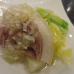 菜香新館 - 豚すね肉、ささみ、春キャベツの冷菜